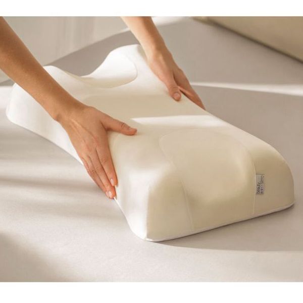 age‑defying beauty routine tool - the omnia pillow.
